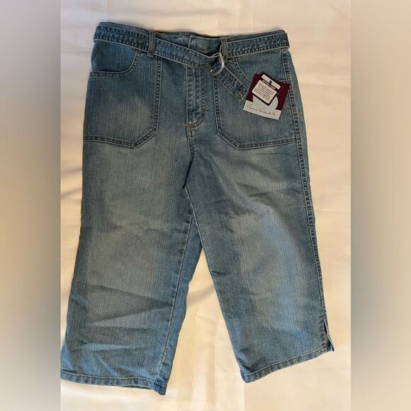 Gloria Vanderbilt Capris - Picture 1 of 3